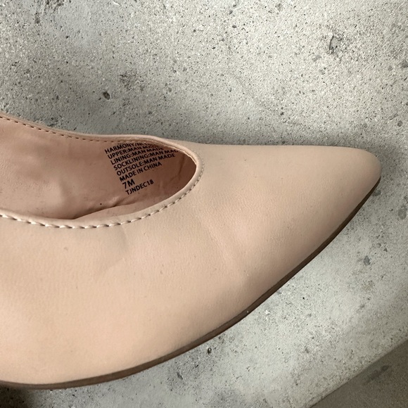 Nanette Lepore Harmony Lucite Sling Pumps - size 7 - Picture 5 of 6